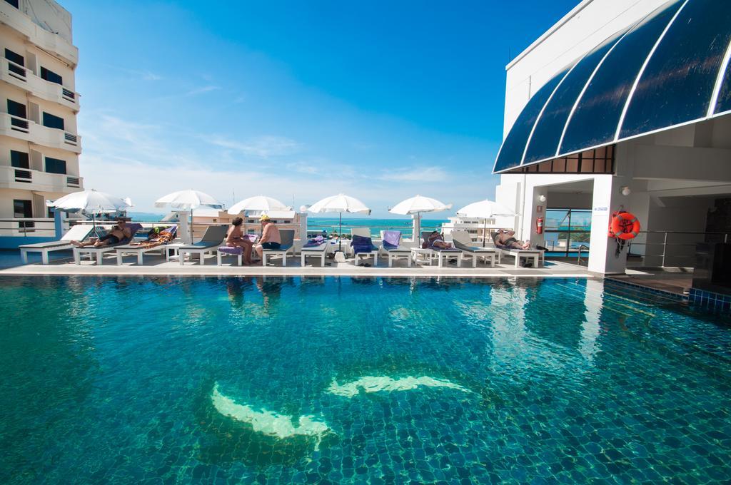 Flipper House Hotel - Sha Extra Plus Pattaya Exterior photo